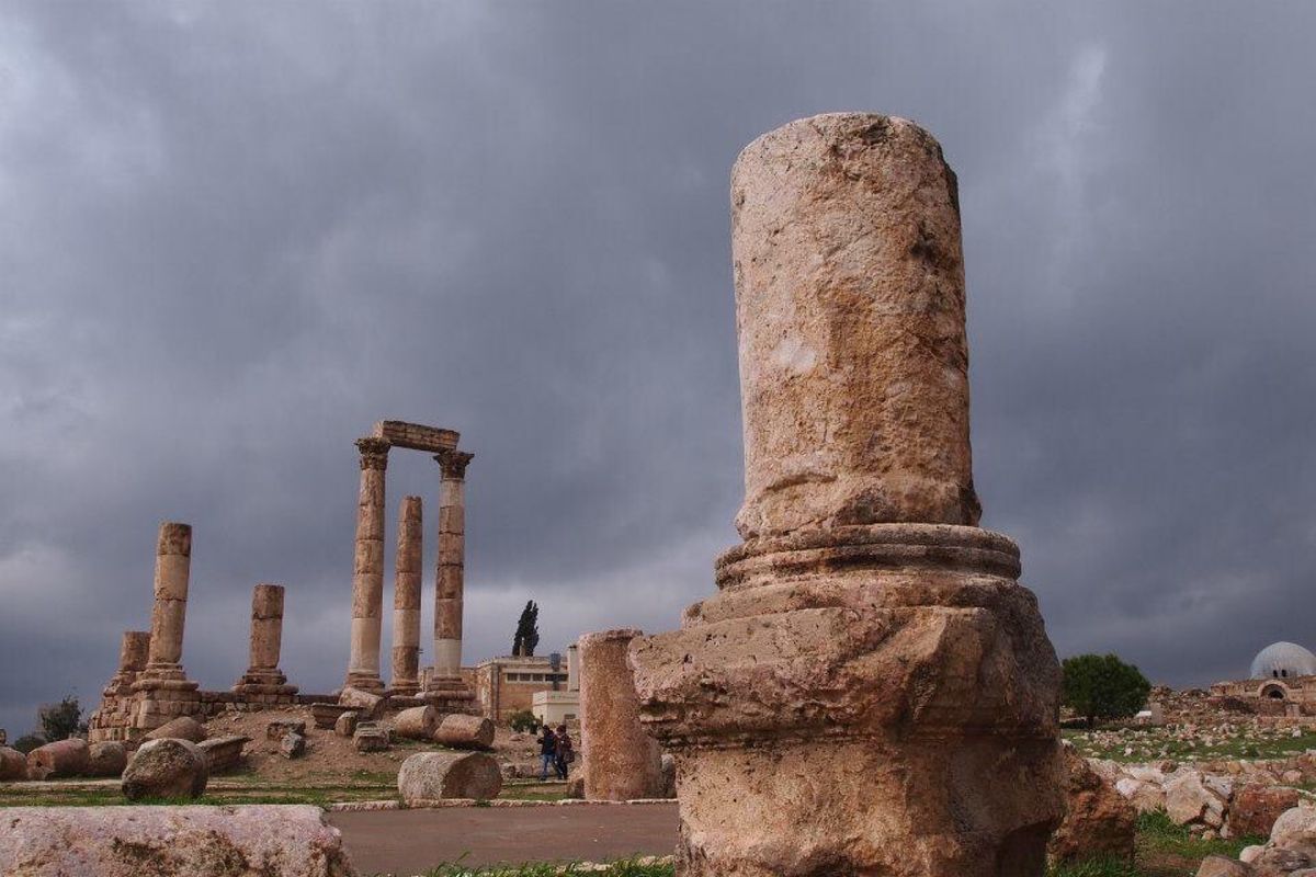 アンマンの町とアンマン城
薄汚い感じの街だけど、悪くないところでした
