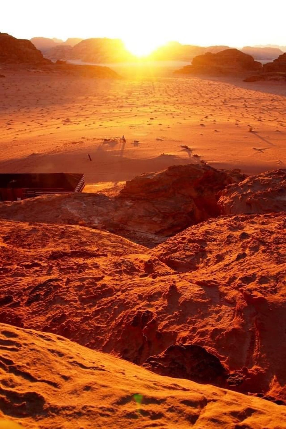 ワディラムで宿泊
砂漠の中で満点の星空でした