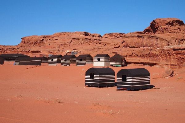 ヨルダン・Anman「７ヶ月２８ヶ国世界一周（ヨルダン）」の写真：ワディラムで宿泊
砂漠の中で満点の星空でした