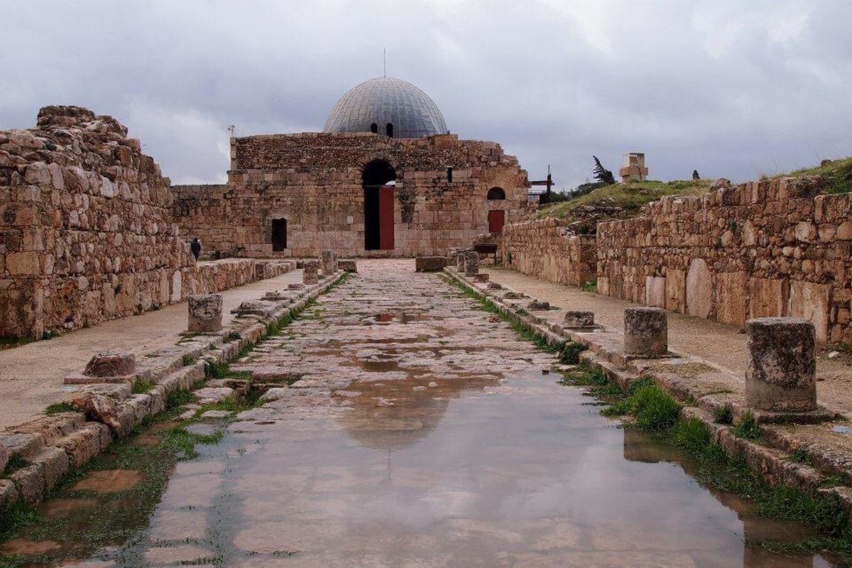 アンマンの町とアンマン城
薄汚い感じの街だけど、悪くないところでした