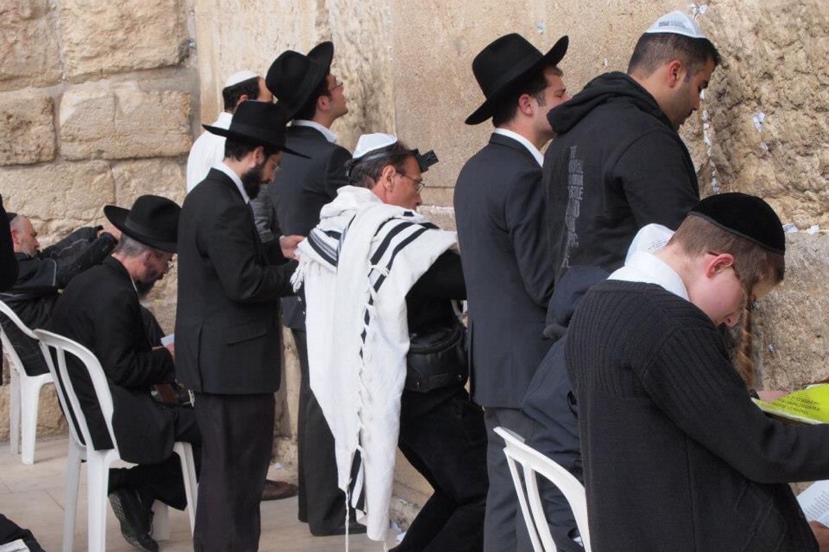 嘆きの壁。
金曜日はハンパないユダヤ教徒の集会が