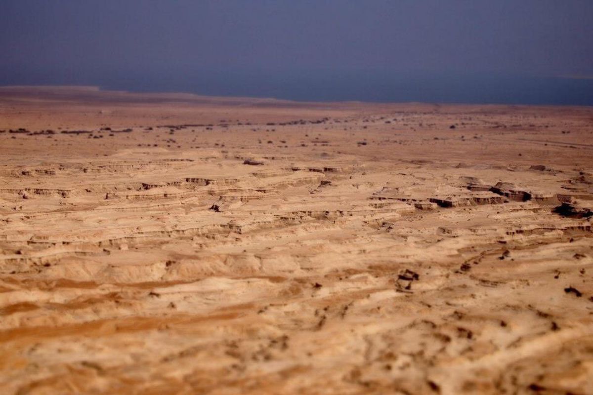 イスラエルのマサダ国立公園。
遺跡と山々の絶景は必見です。
ロープウェイ使...