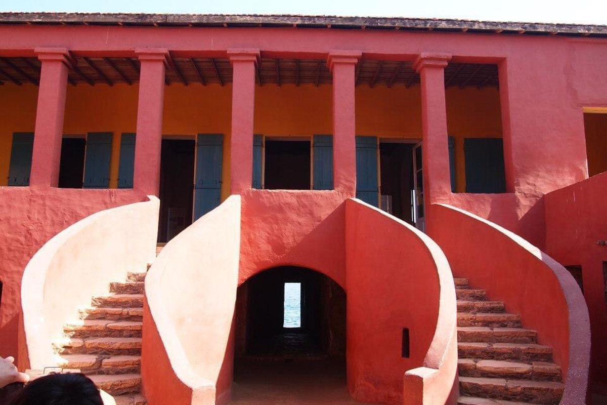 奴隷貿易の拠点となったゴレ島。
アウシュビッツと同様に負の世界遺産