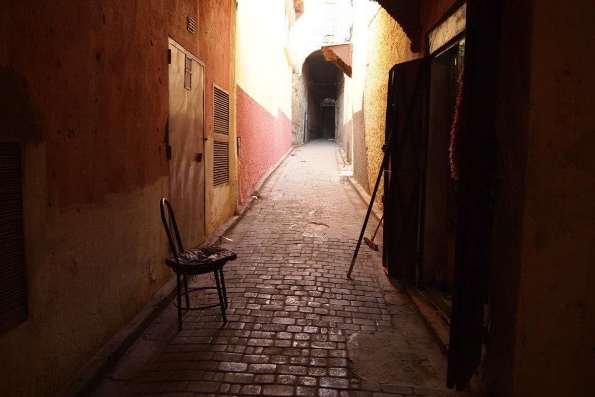 フェズの路地は狭い！