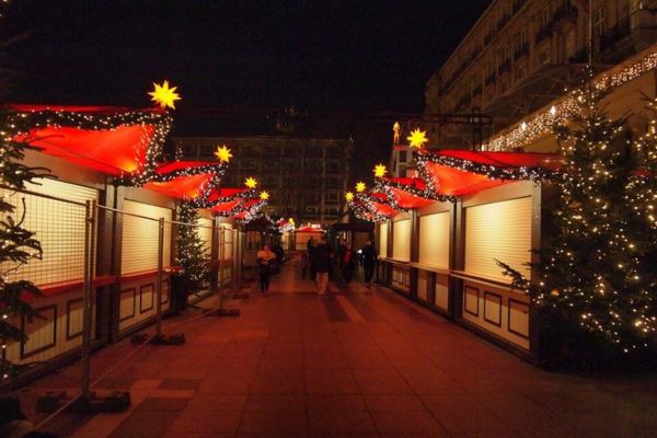 ドイツ・Koln「７ヶ月２８ヶ国世界一周（ドイツ）」の写真：クリスマスに行って店開いてない