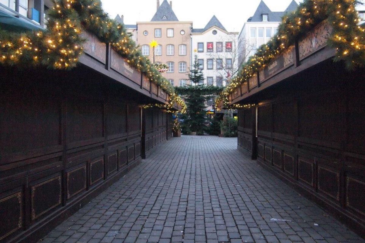 クリスマスに行って店開いてない