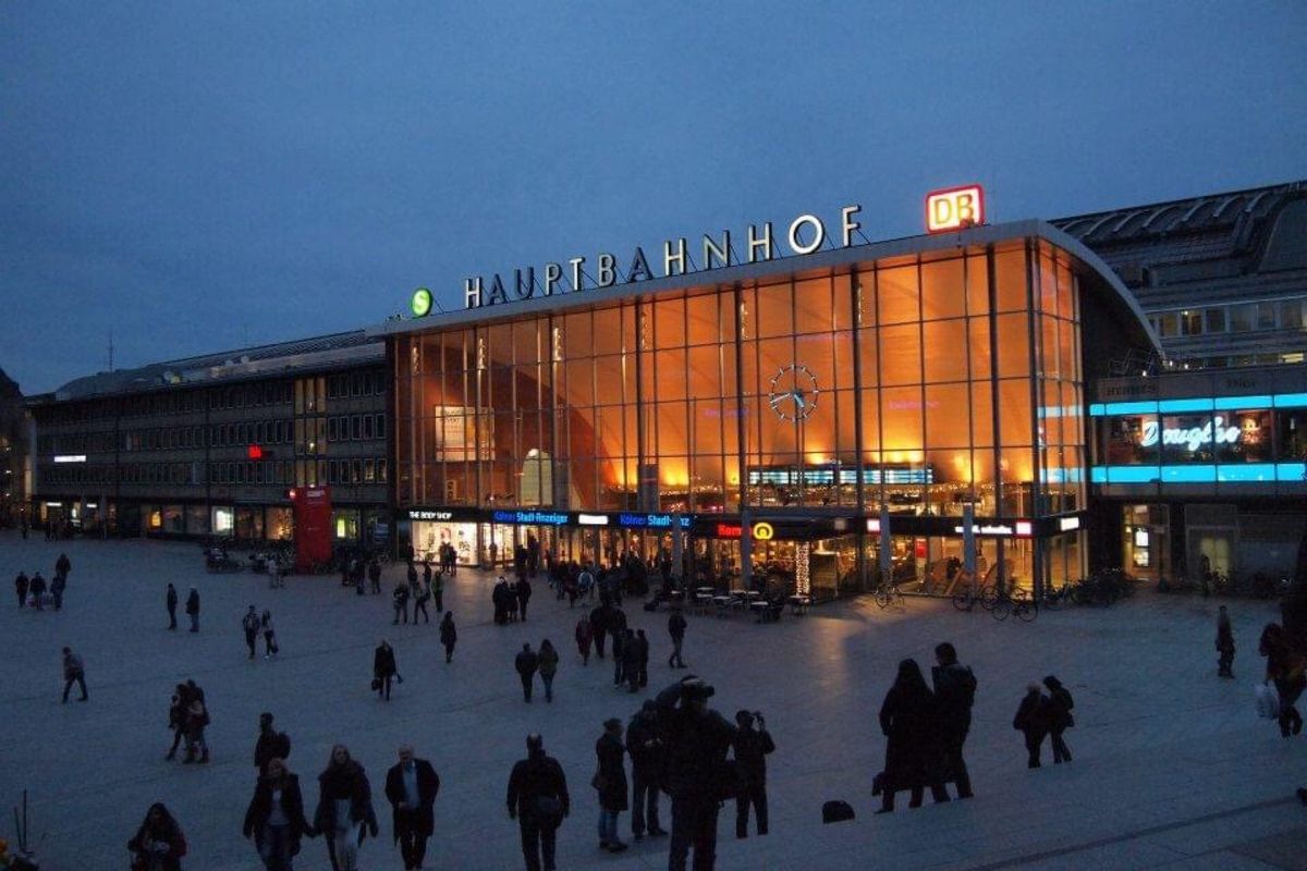 クリスマスに行って店開いてない