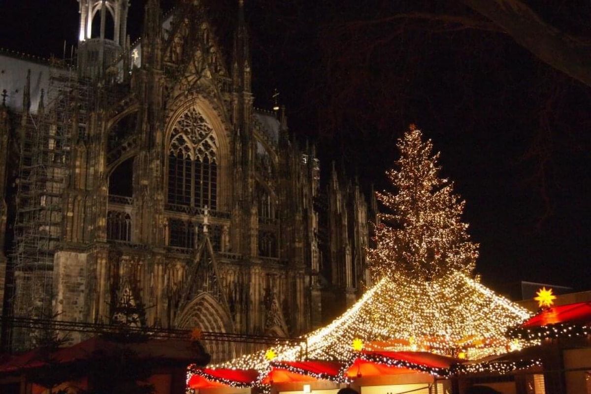 クリスマスに行って店開いてない