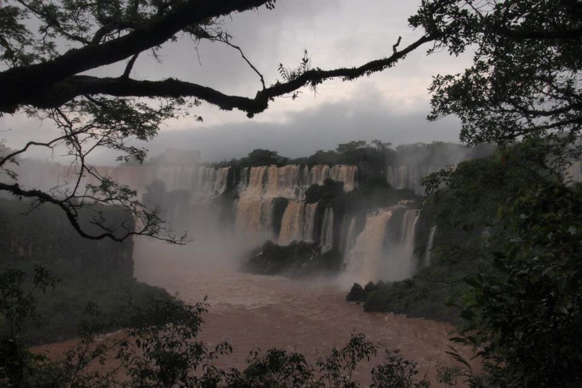 濁流イグアスの滝2