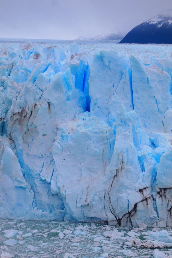 アルゼンチン・BuenosAires「７ヶ月２８ヶ国世界一周（アルゼンチン）」の写真：氷河をアップで