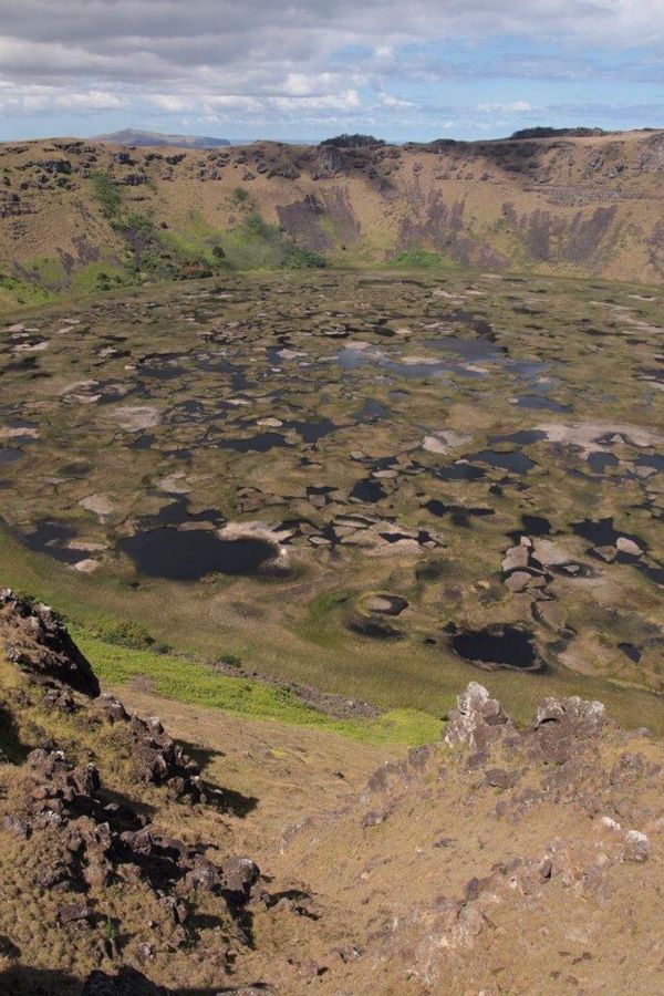 チリ・Arica「７ヶ月２８ヶ国世界一周（チリ）」の写真：イースター島のカルデラ