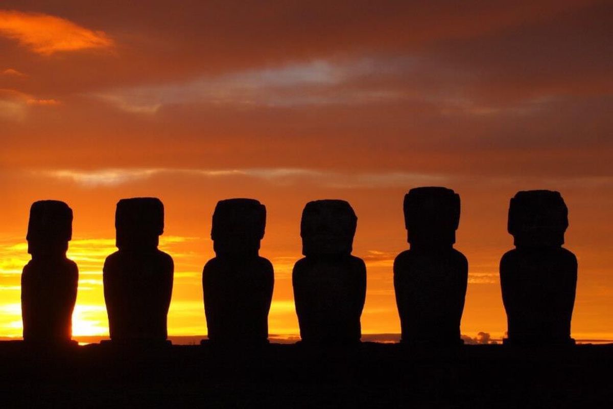 朝日とモアイさん