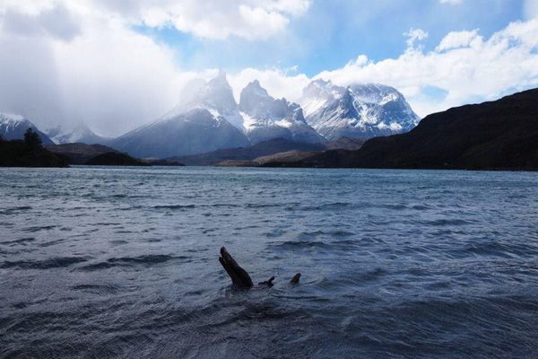 チリ・Arica「７ヶ月２８ヶ国世界一周（チリ）」の写真：湖の水は冷たい