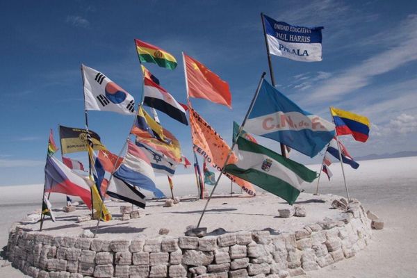 ボリビア多民族国・Uyuni「７ヶ月２８ヶ国世界一周（ボリビア）」の写真：乾季のウユニ