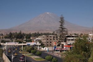 ペルー第二の都市アレキパ。
山がきれい