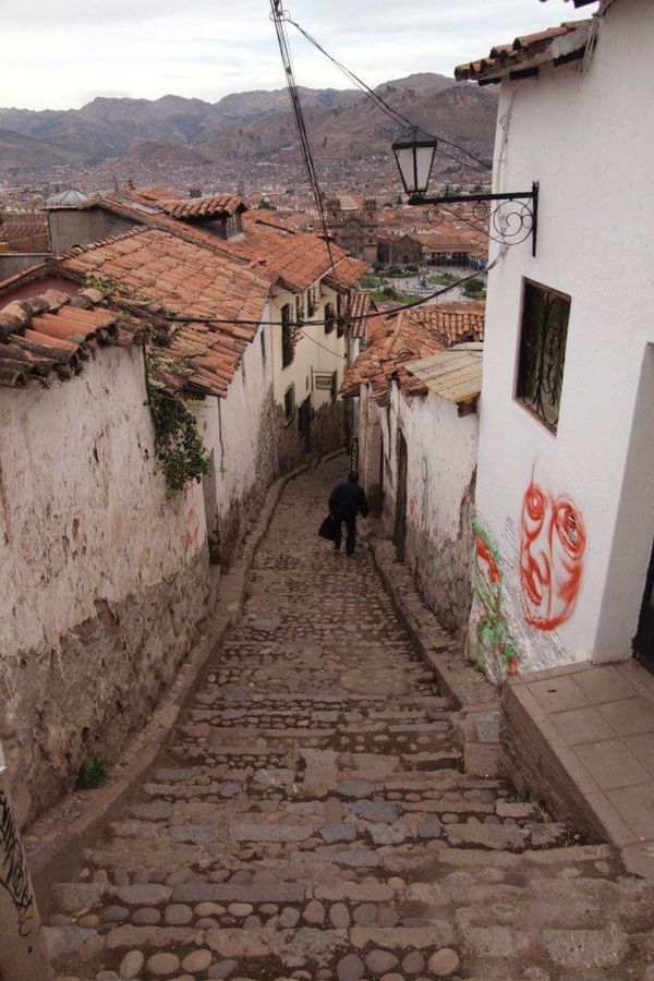 ペルー・Cuzco「７ヶ月２８ヶ国世界一周（ペルー）」の写真：標高3500mだから坂を登るのも大変