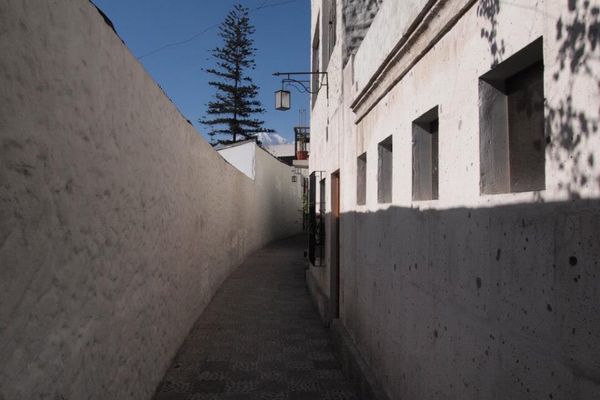 ペルー・Cuzco「７ヶ月２８ヶ国世界一周（ペルー）」の写真：ペルー第二の都市アレキパ。
裏路地が美しい