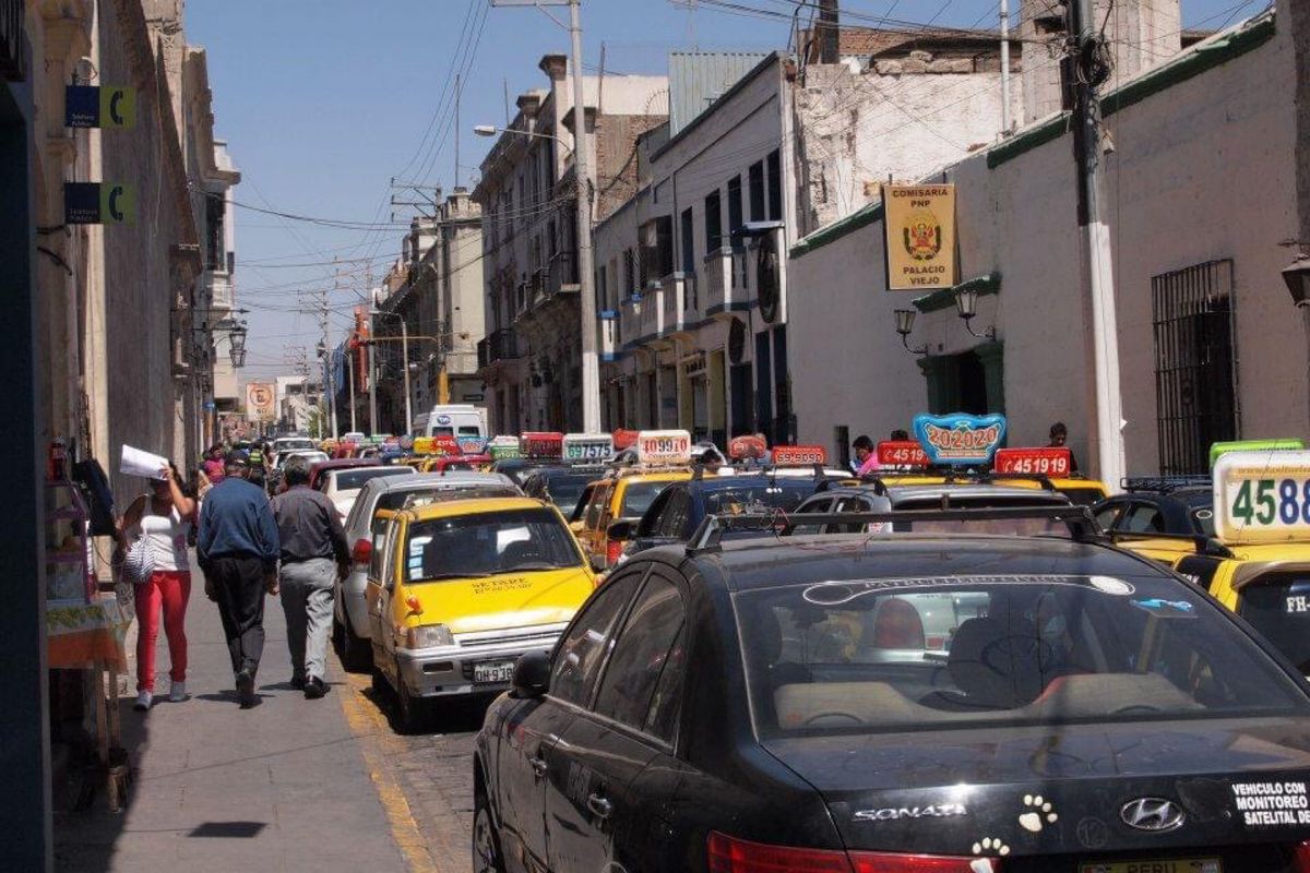 ペルー第二の都市アレキパ。
山がきれい