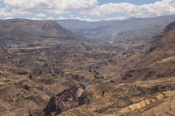 ペルー・Cuzco「７ヶ月２８ヶ国世界一周（ペルー）」の写真：コルカ渓谷に行くまでの道のり