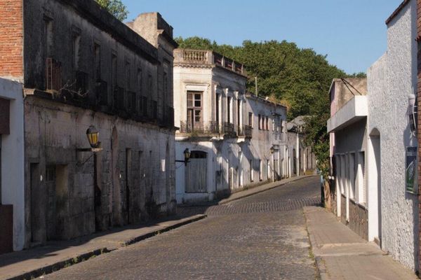 ウルグアイ・ColoniadelSacramento「７ヶ月２８ヶ国世界一（ウルグアイ）」の写真：世界遺産の町