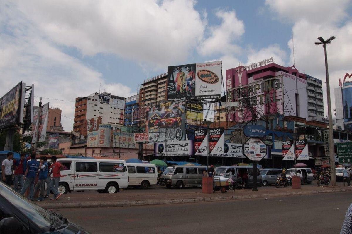 一瞬だけ寄ったシウダーデルエステ。