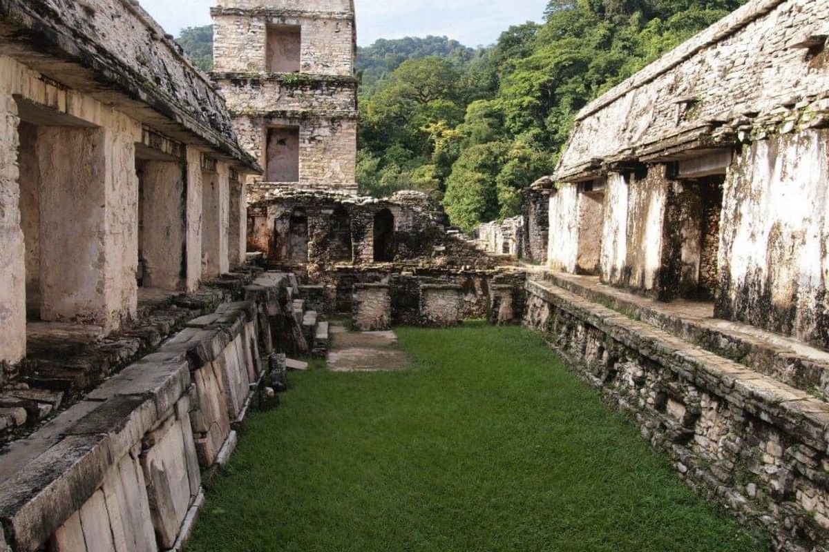 パレンケ遺跡