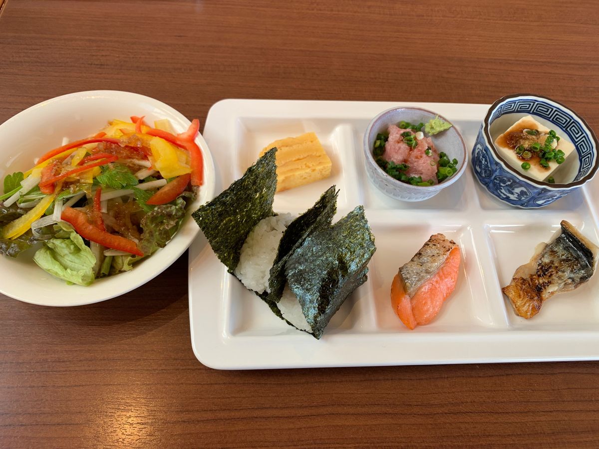 焼津グランドホテル、露天風呂貸切で入ってたら満月が登ってきて感動🥺景色も良...