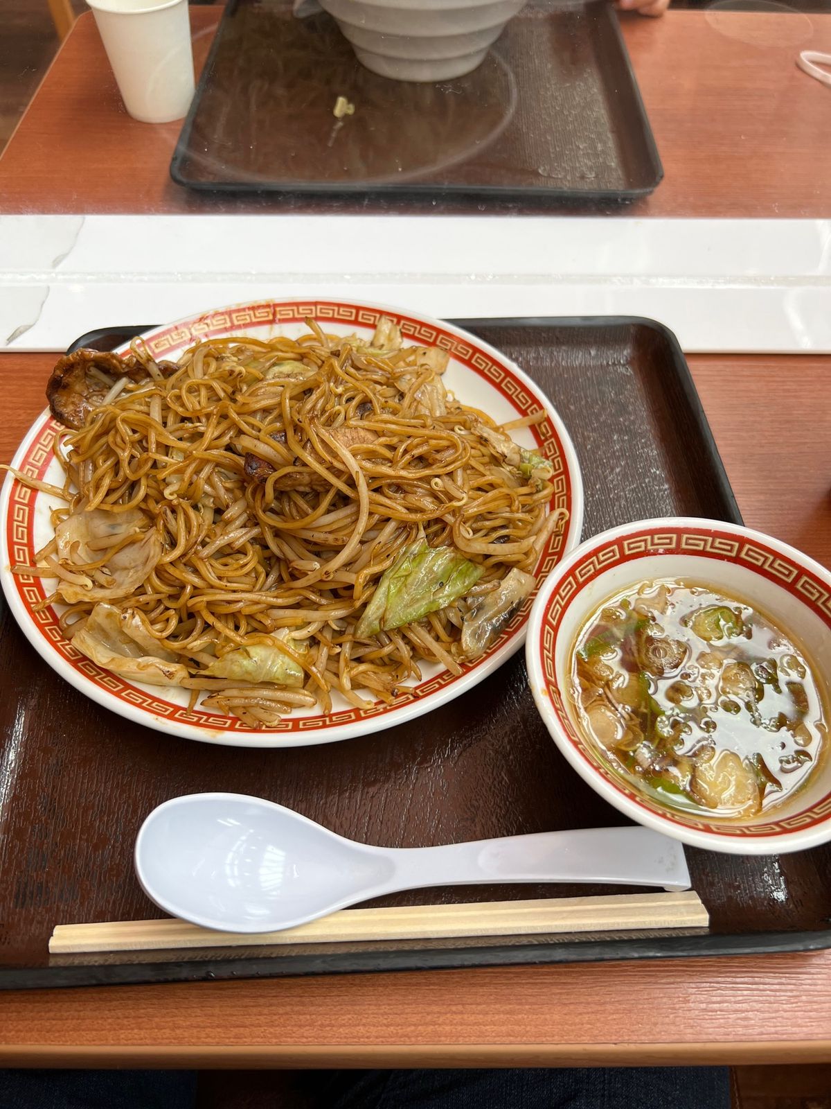 談合坂サービスエリアにてお昼休憩

ラーメン大皇の焼きそば