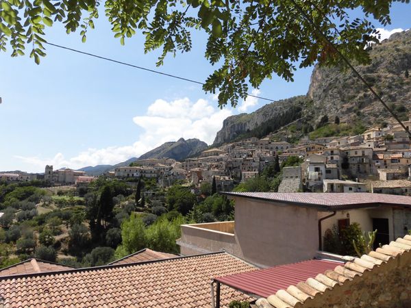 イタリア・カラブリア州「イタリアディープサウス　カラブリア探検」の写真：スティーロ、ここに一番行きたかった。
乾...