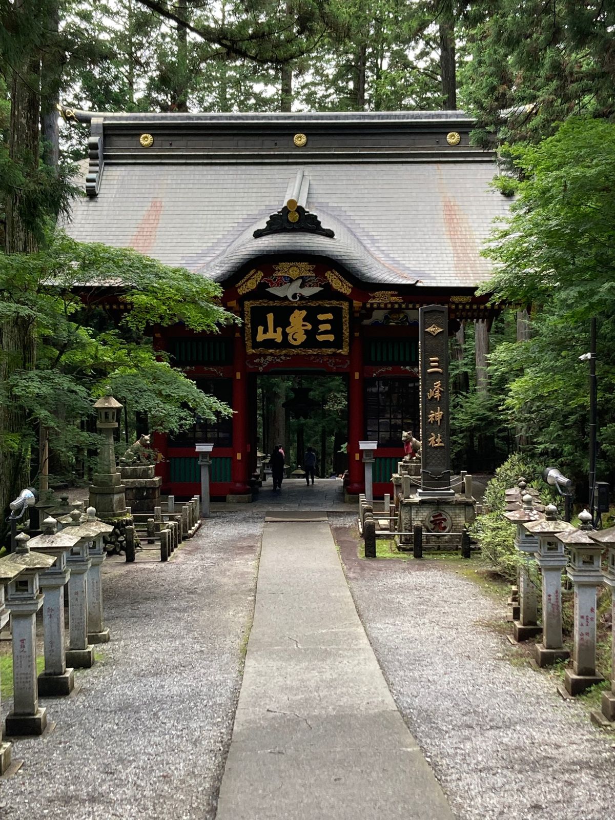 三峯神社はめっちゃ山奥にあって、何でこんなところに造ったんだ❓って思う。
...