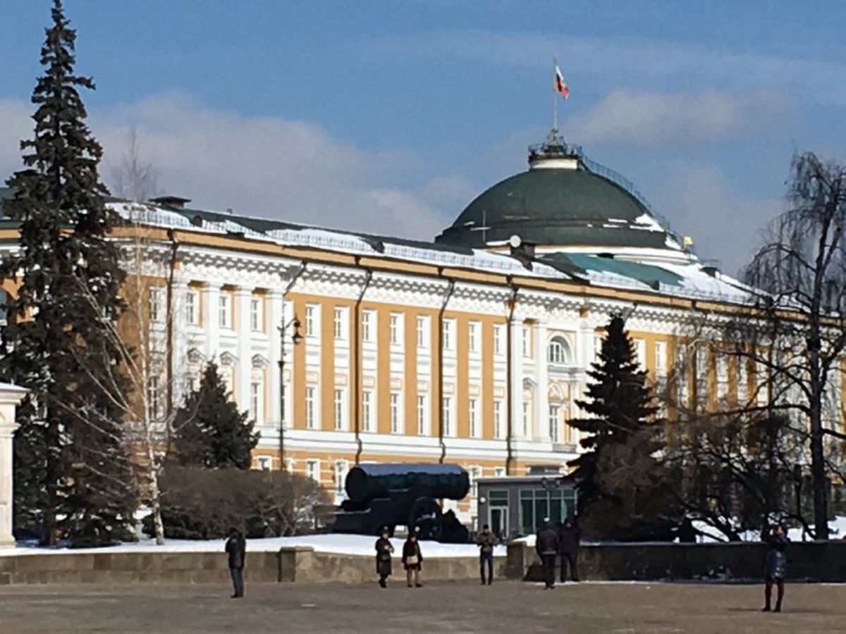 ツアー4日目は赤の広場を散策した後、クレムリンを見学。武器庫は撮影禁止のた...