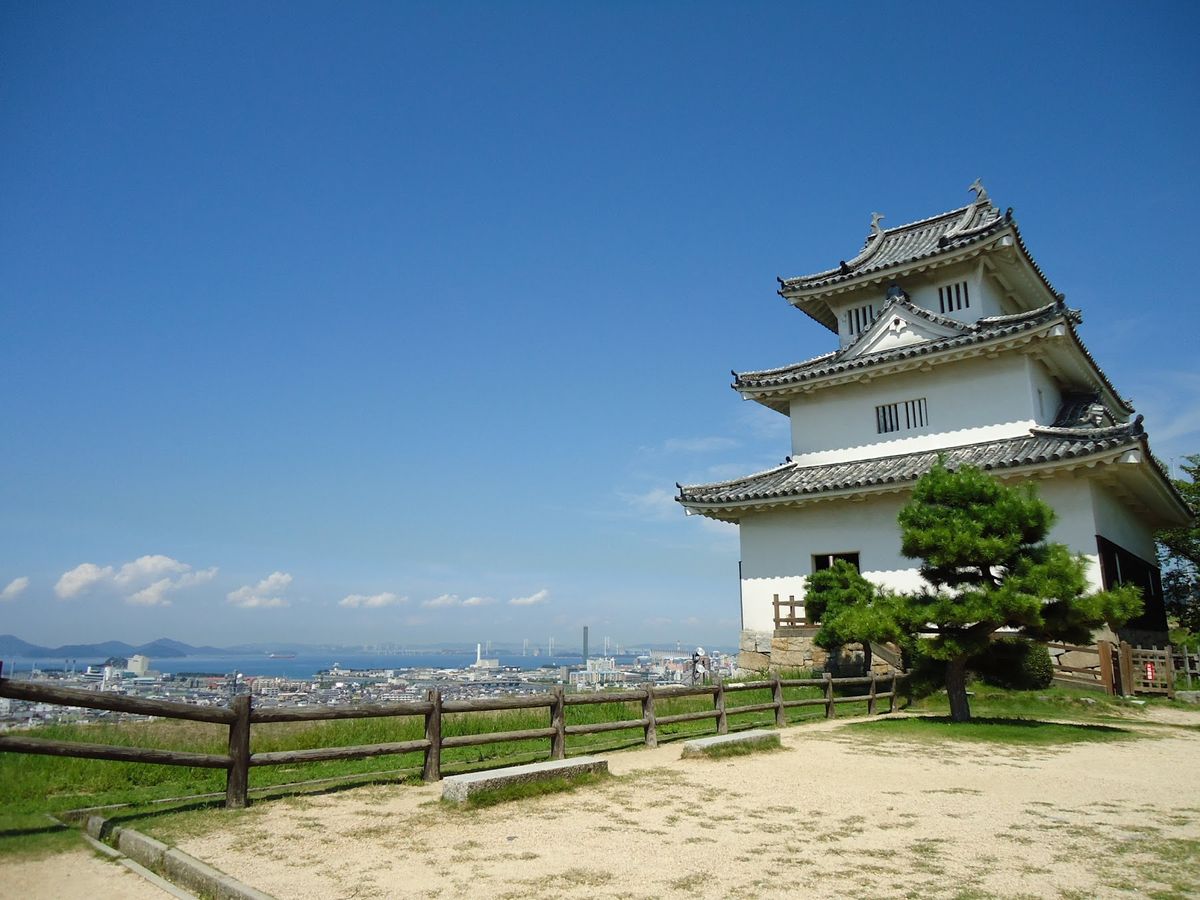 今治城 丸亀城 岡山城
