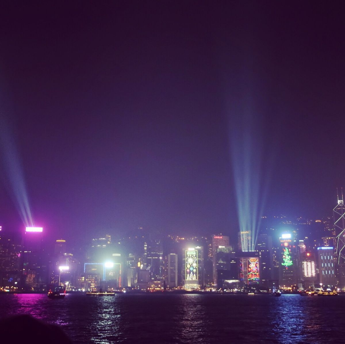 香港、感動の夜景
小籠包は覇王山荘がめちゃ美味しかった〜❤️