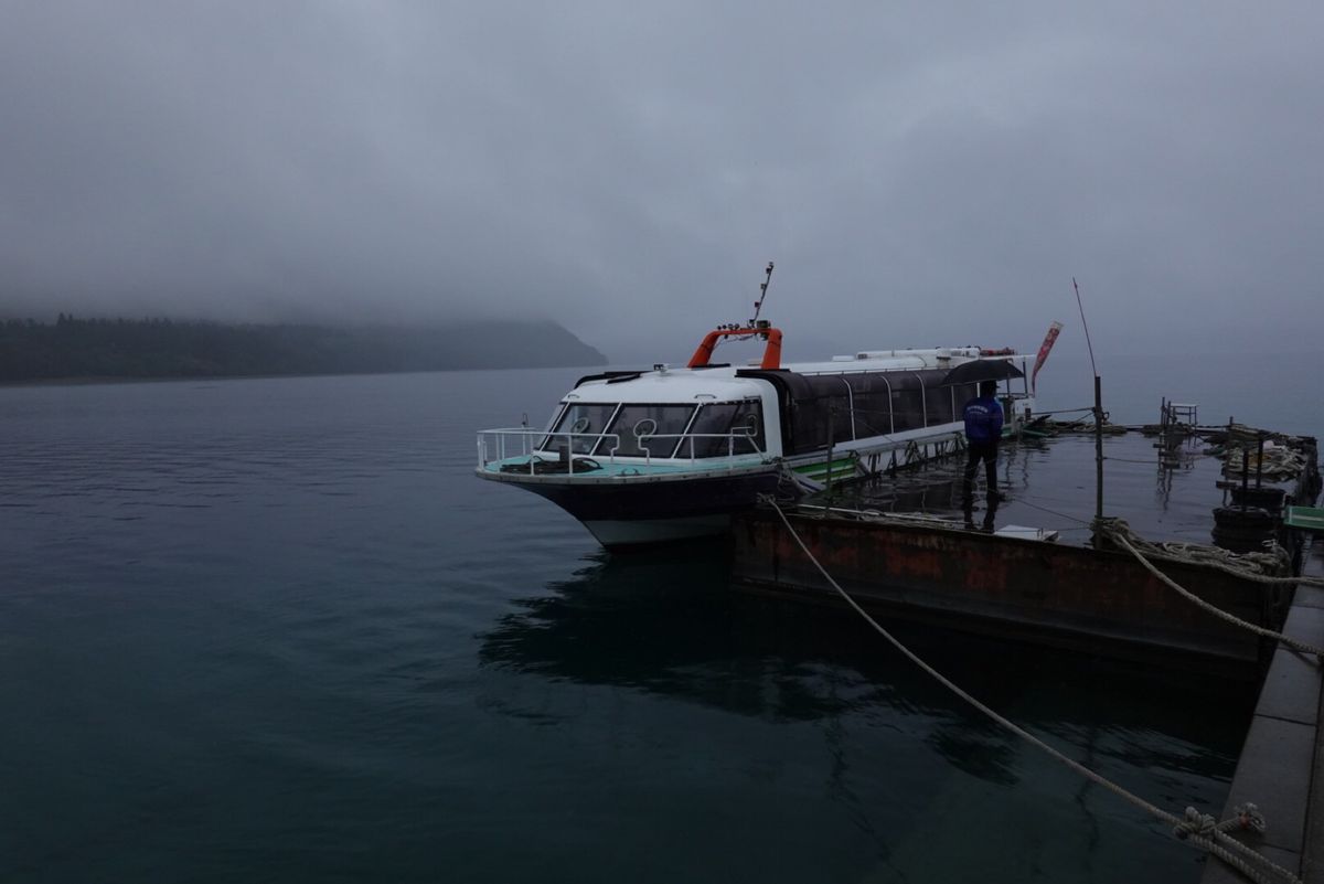 1日目
田沢湖
あいにくの雨だったけど湖の水が青くて綺麗😆
