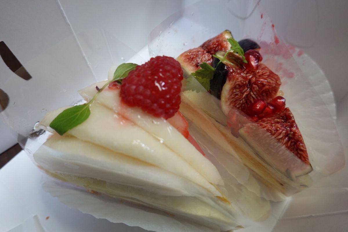 2日目後半
鶴岡の洋館巡り
駅で果物のケーキも買って食べました(*´ｪ｀*)