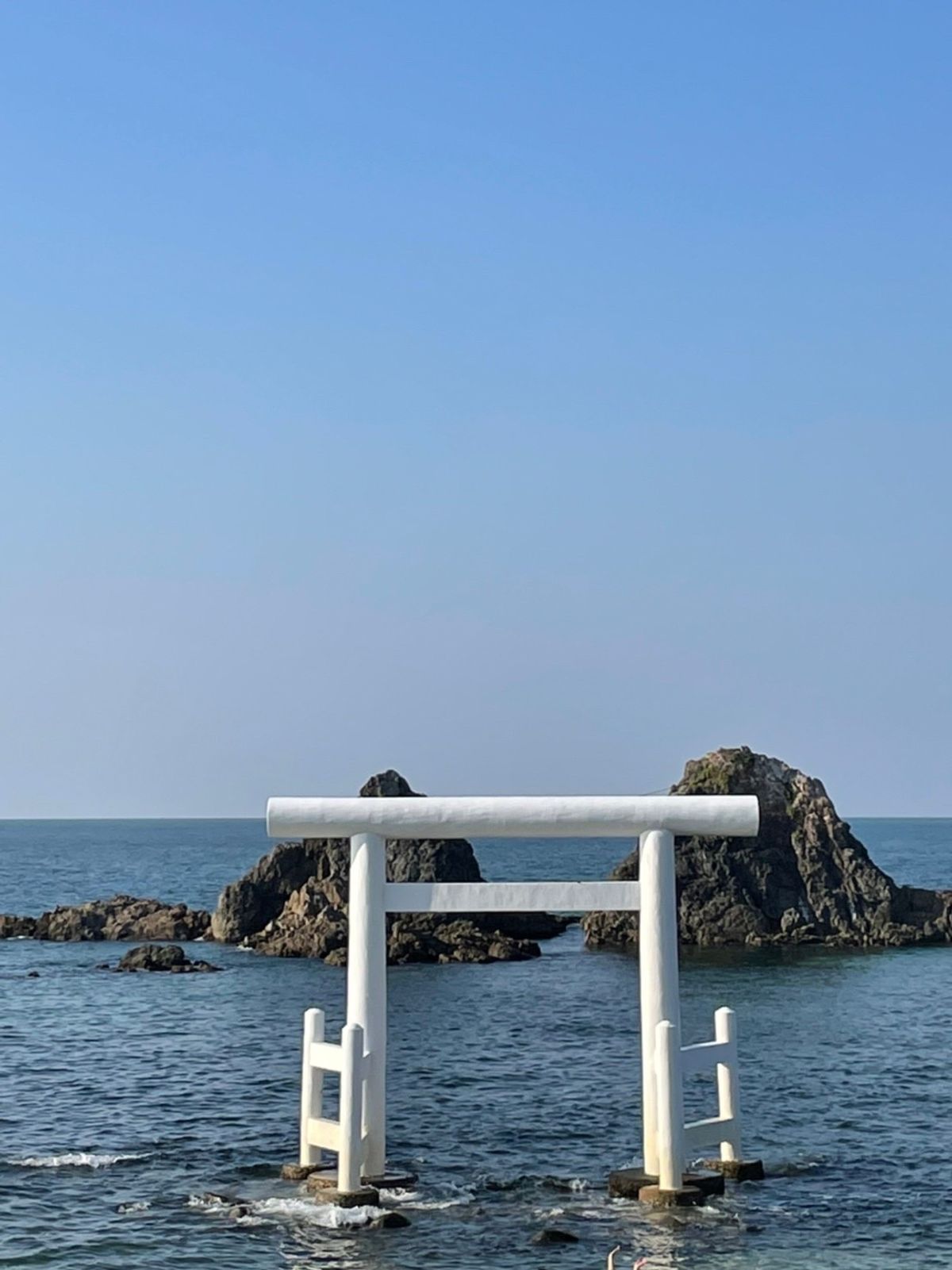 糸島
空も海も青くて気持ち良かった☺️