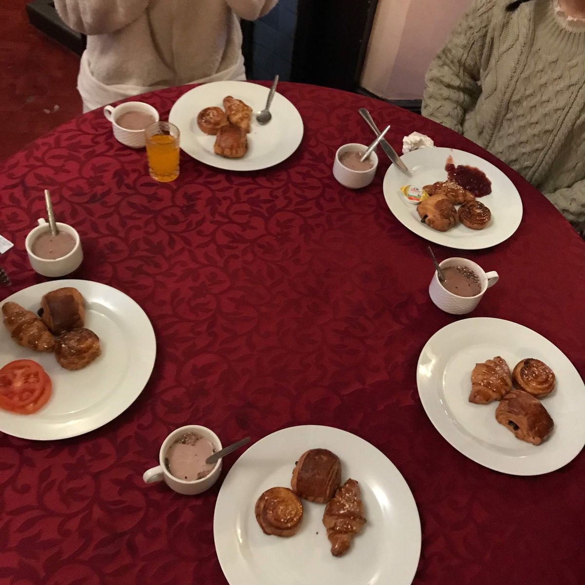 モロッコの朝ごはん
予想外にパンがめちゃくちゃ美味しい
持って帰りたかった