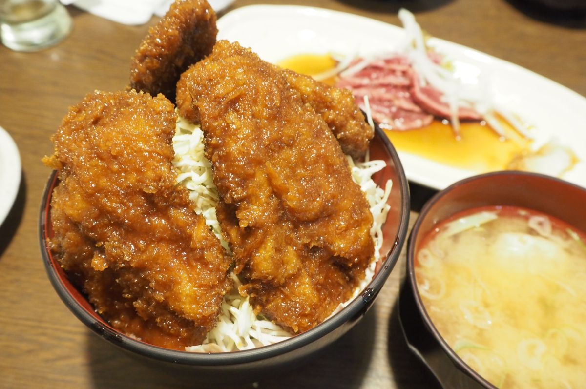 #明治亭 #ソースカツ丼
とっても美味しかったのでまた食べたい💗