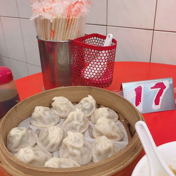 台湾「台湾旅行①」の写真：高雄の美麗島駅で降りて夜市へほとんどの料理に...
