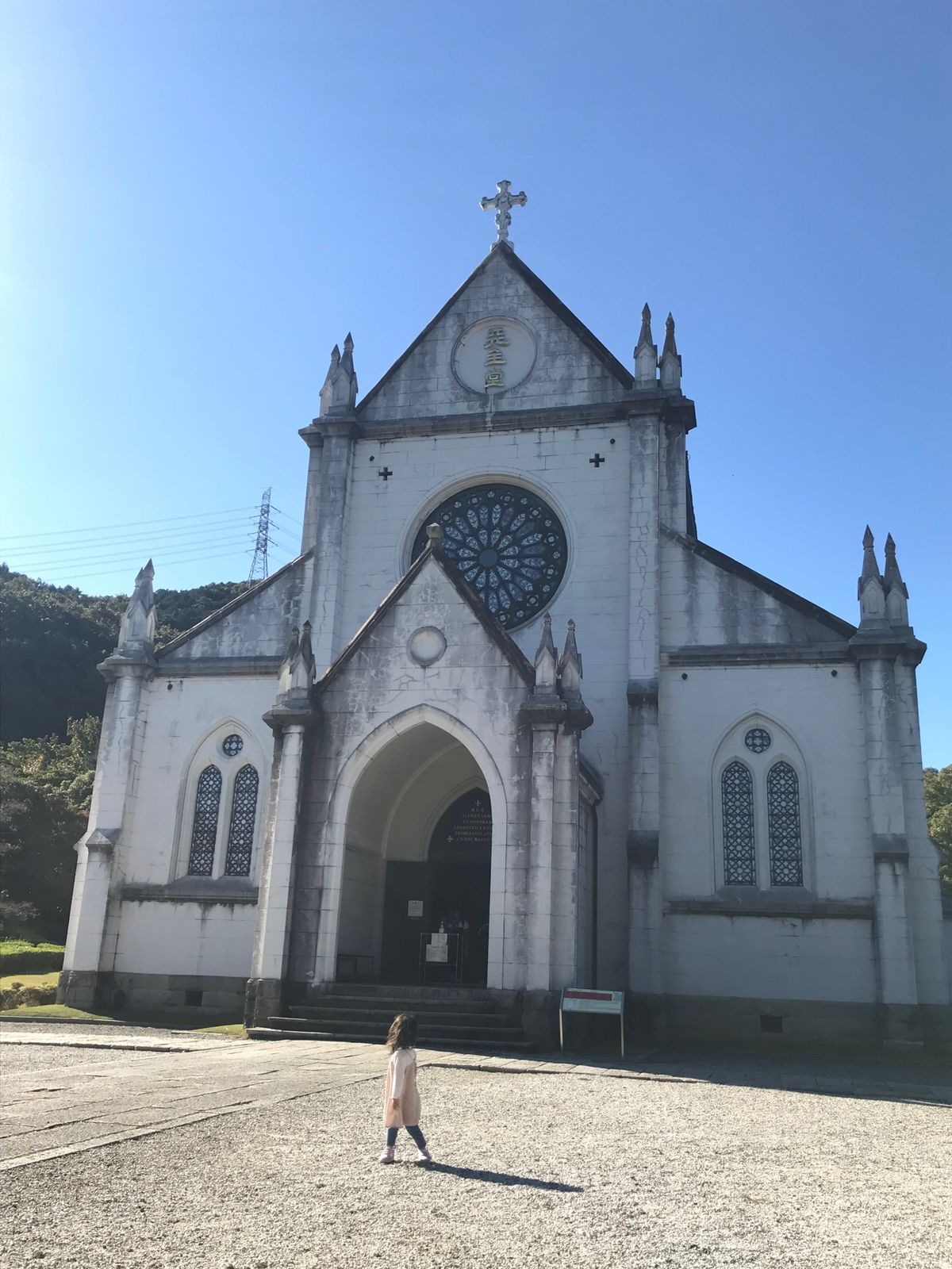 同じく明治村。
あまり写ってないけど、修学旅行生が山ほどいた。
お天気も良...