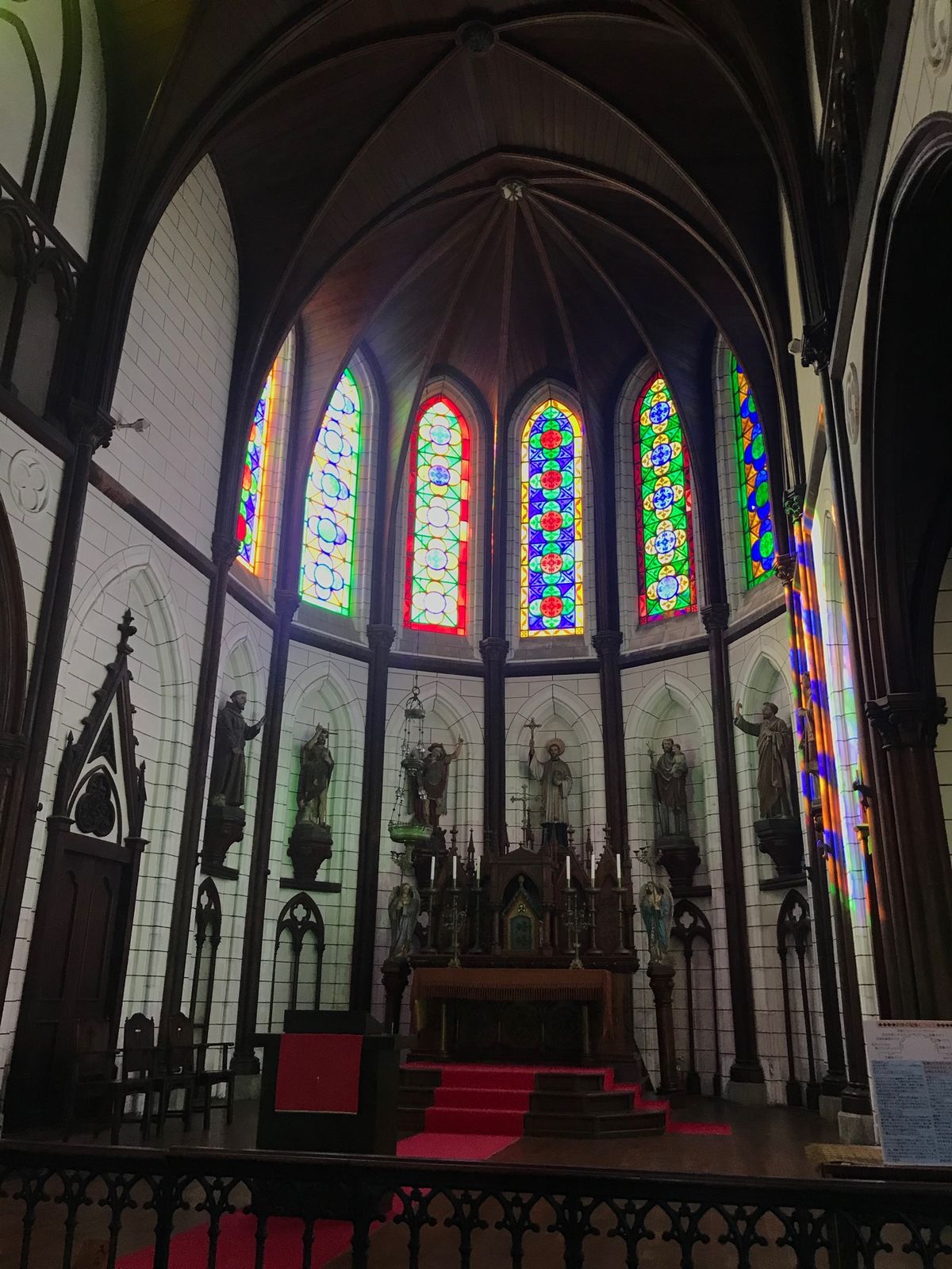 同じく明治村。
あまり写ってないけど、修学旅行生が山ほどいた。
お天気も良...