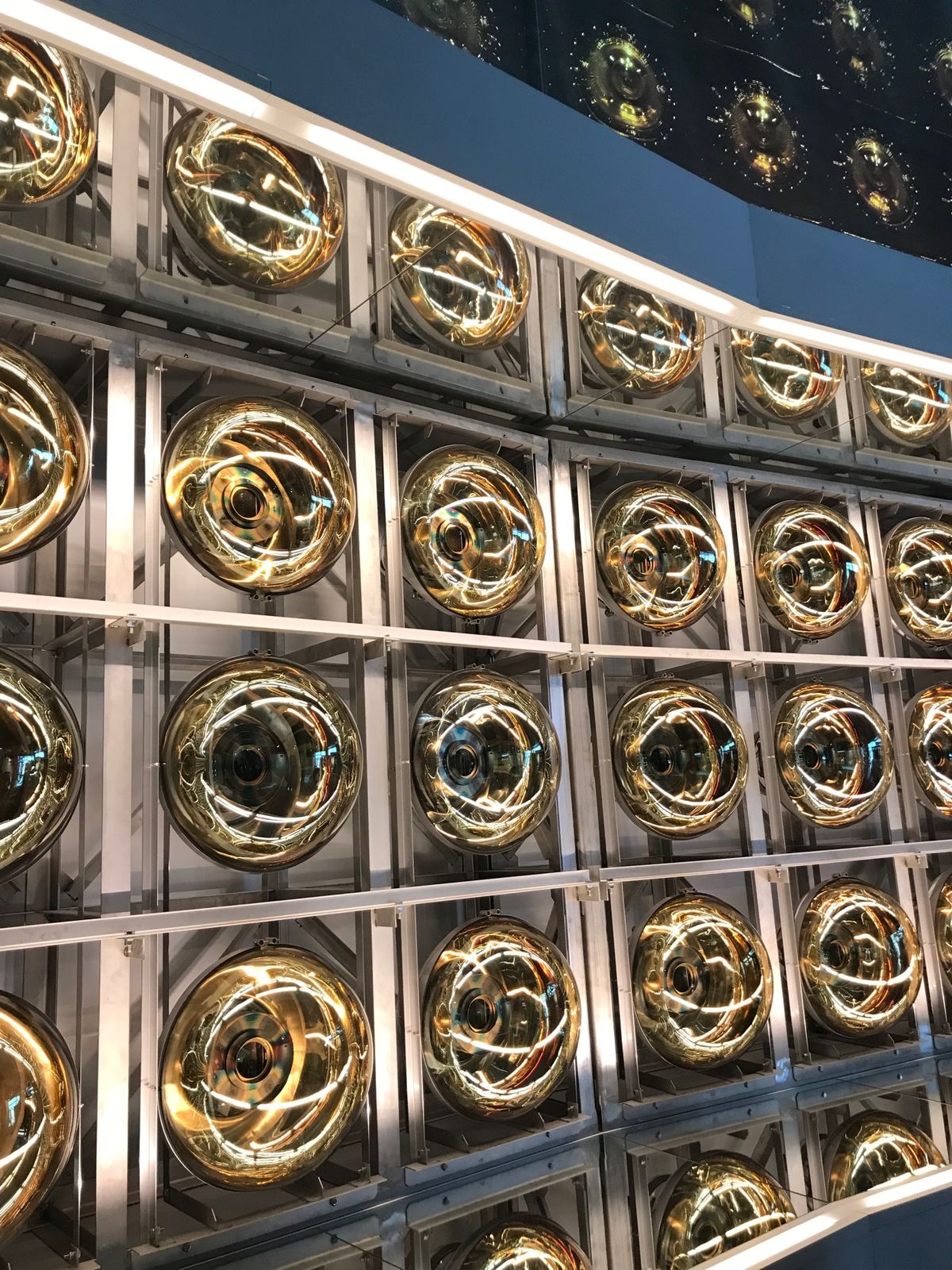 ノーベル賞で有名なスーパーカミオカンデの展示施設が道の駅スカイドーム神岡と...