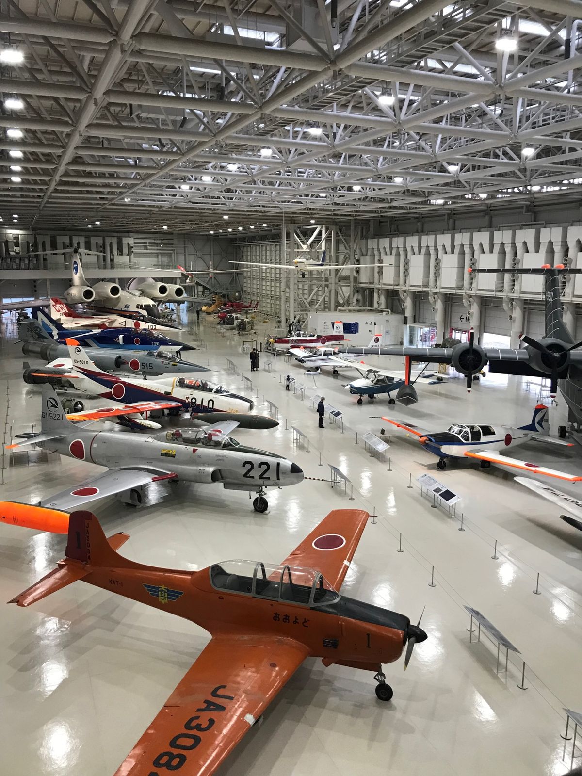 旅行中１日だけ雨が降ったので屋内の施設見学を先に。
かかみがはら航空宇宙博...