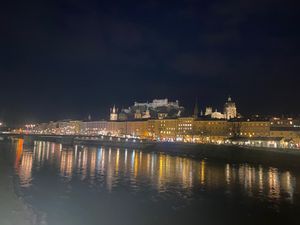 街のどこからも歌声♫が聴こえてきて雰囲気満載✨
オーストリア🇦🇹もショパン...