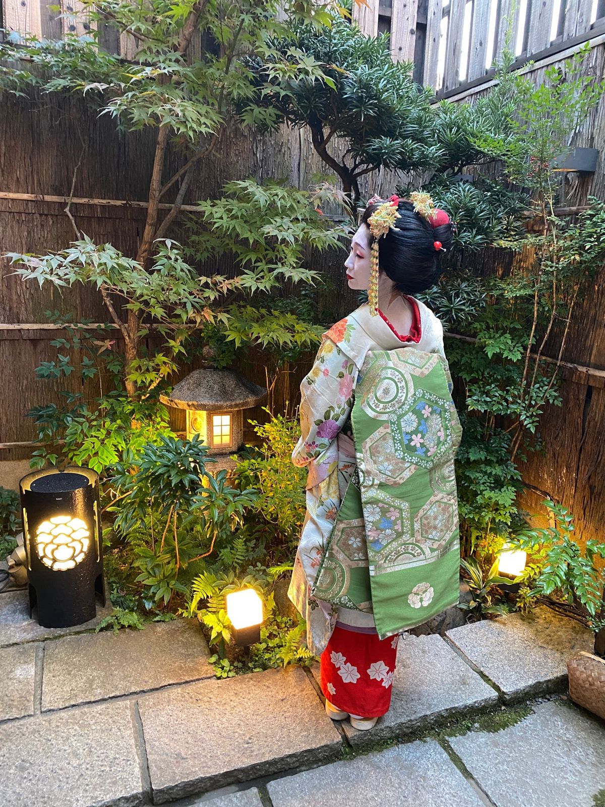 舞妓体験　ぎをん彩
