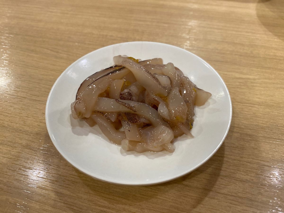 着いてすぐのランチは天ぷらひらおさんで揚げたて天ぷら。
これこそ博多っ子の...