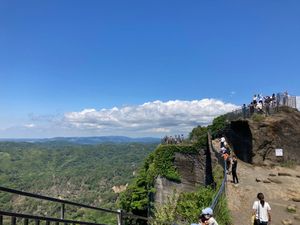 鋸山は天気が良くて気持ち良かったです！
日本寺の大仏まではひたすら階段を下...