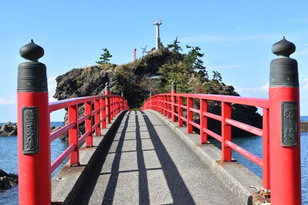 日本・新潟県「新潟旅！」の写真：弁天岩！