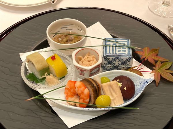 日本・東京都「APACセレモニーで東京出張」の写真：パレスホテル東京

会食で出た食事たち
...