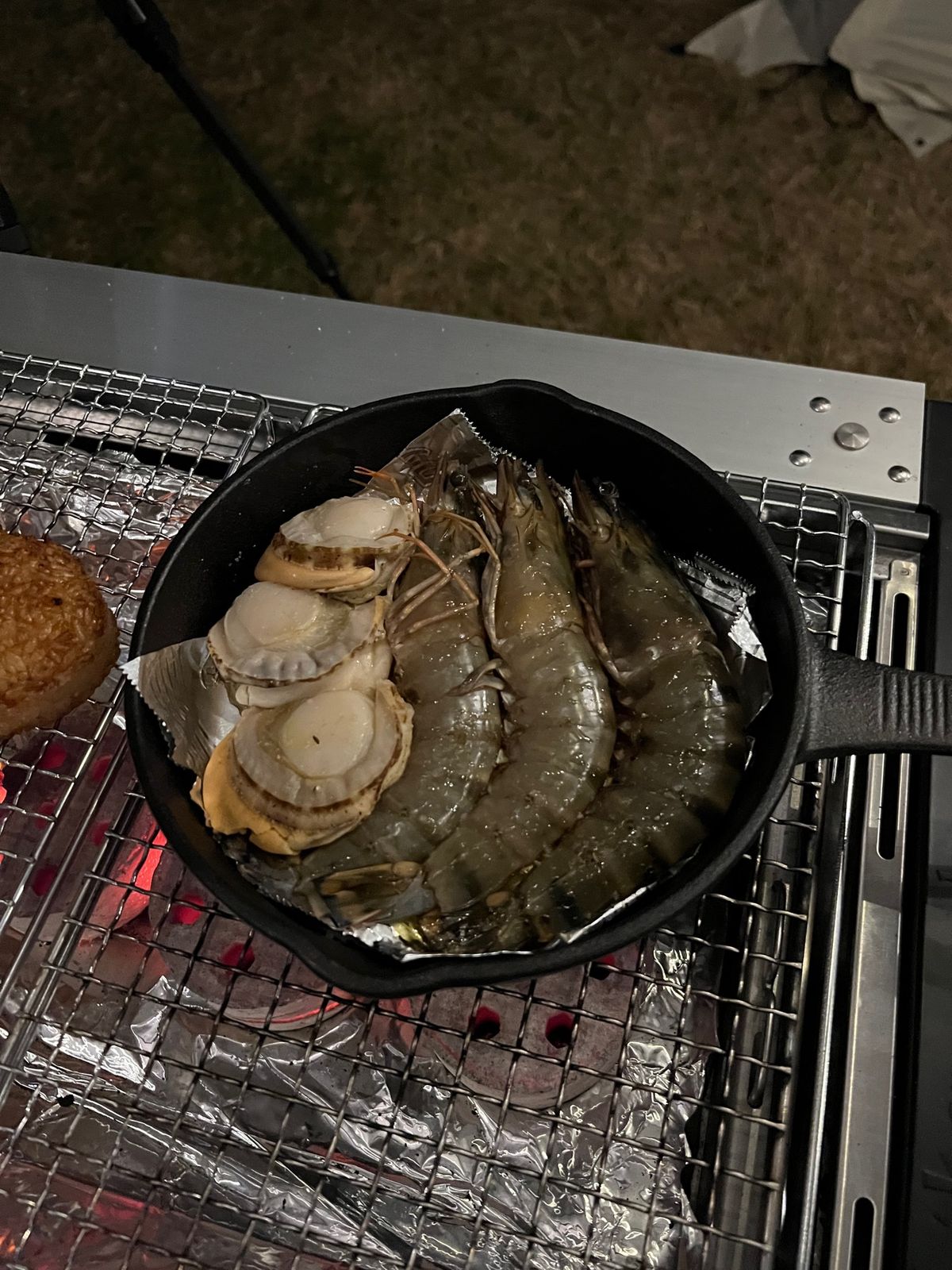 夕飯はこんな感じです。
ボリュームすごい。。。！
2枚目は子供用のもので２...